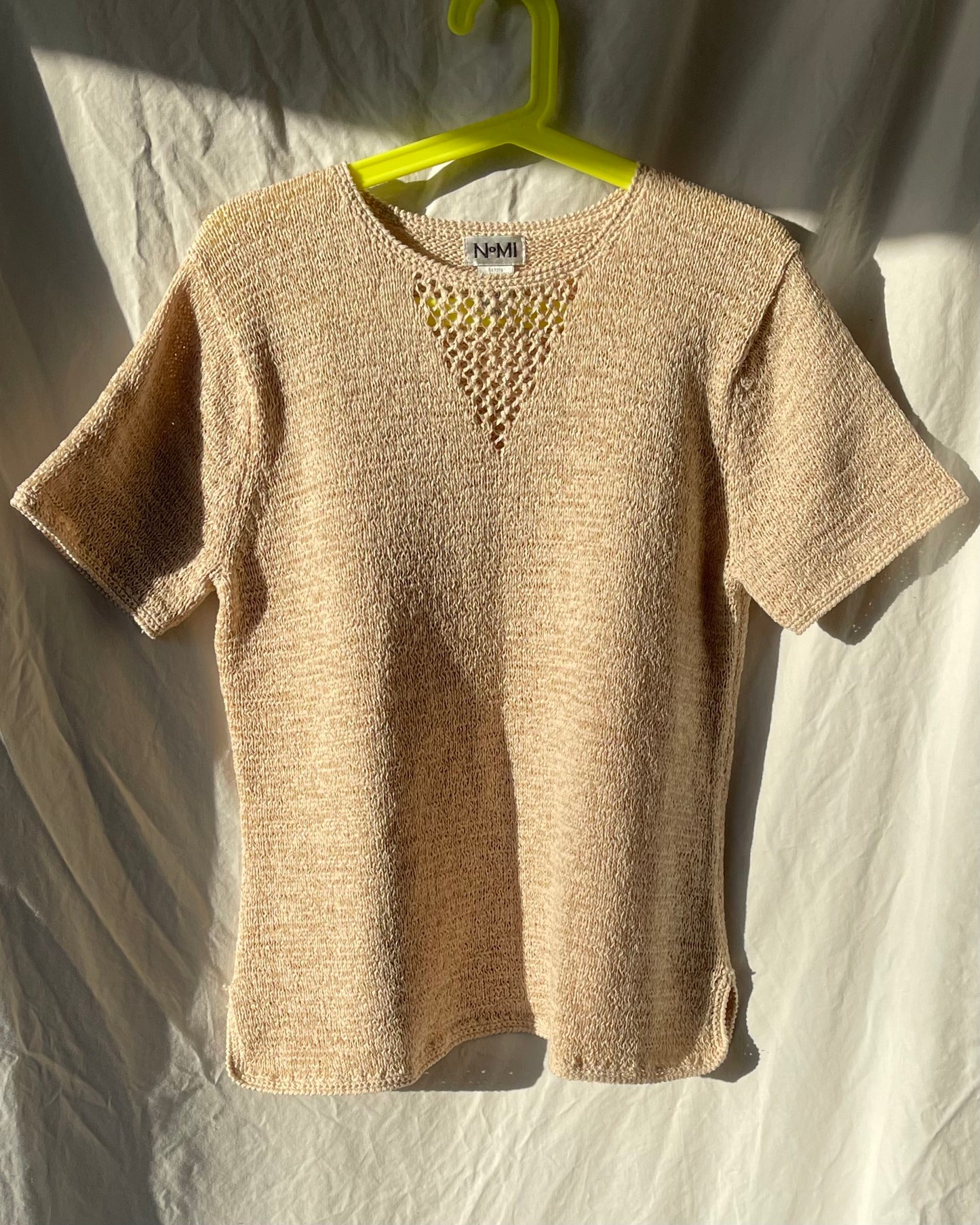 Short sleeve knit top